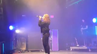Download lagu Alessia Cara - Seventeen (Live) mp3