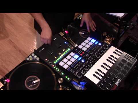 DJ D-Lux quick mix in the studio