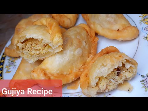 GUJIYA / Suji GUJIYA WITHOUT MAWA/KHOYA || How to make Gujiya at home || Perfect Shahi Gujiya Recipe