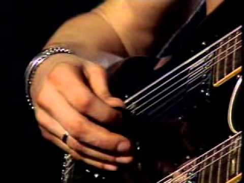 Slash's Moment (Only Women Bleed - Alice Cooper Cover)