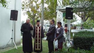 preview picture of video 'Liesti - Hramul Bisericii 2010, in curte 1'