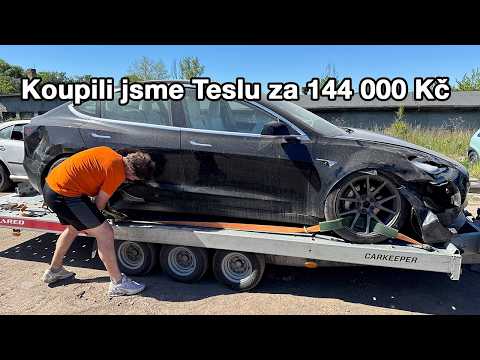 Ohledání škod a zprovození trakční baterie na naší nové Tesle