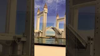 Download lagu Jambatan angkat terengganu mp3