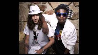 Shwayze - Dirty Little Girl (ft The Knux) [06 - Let It Beat]