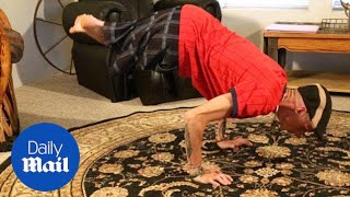 Man born without thighs doesn't let his disability define him - Daily Mail