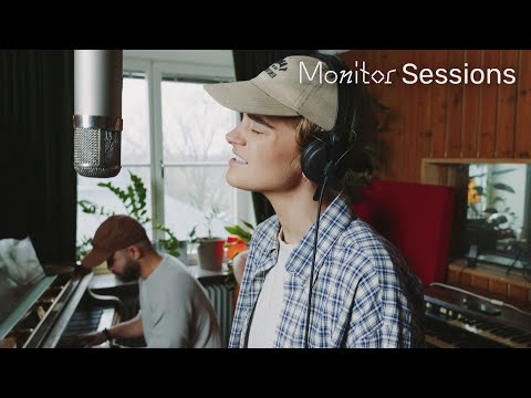 Monitor Sessions and Julia Lov