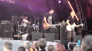 no use for a name - Under the Garden 2/2 (live malmö festivalen 2011)
