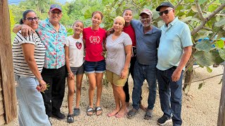 Compartiendo con nuestros amigos Nelson Hernández y su esposa Mercedes y su hermano Kiko 