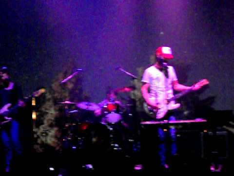 Band Of Horses Live "No One's Gonna Love You"