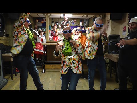 'T MAATMIECHNUUSOES durch de HERRINGBIESSERE !!