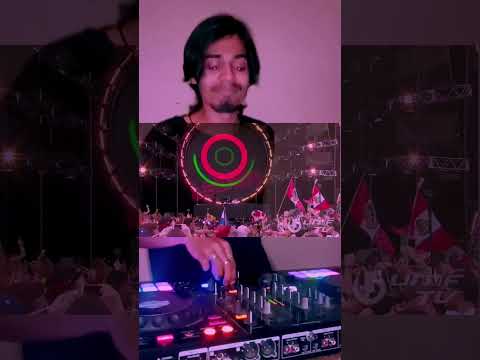 When skrillex and diplo did this in umf 2014! #ultramiami #skrillex #dj #djs #diplo