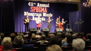 SPBGMA 2015 Round 1 | The Lindsey Family | Knee Deep In Bluegrass | Beyond Those Gates
