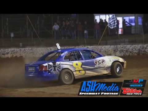 Modified Sedans: Rodney Pammenter and Russell Harris A-Main Battle - Kingaroy Speedway