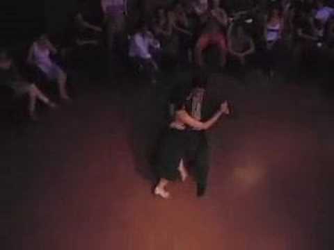  Dante Sanchez  and  Inés Muzzopappa  are  dancing  to  the  tango  "  El Recodo  "