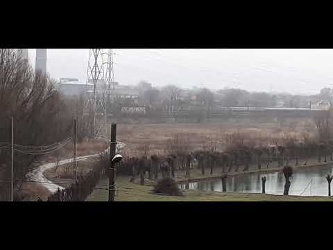 trenul IR 1751 Bucuresti nord - Suceava nord trece cu un EA