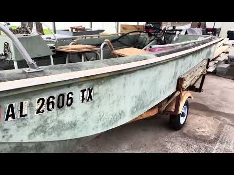 Restoring my Grandfathers 1971 McKee Craft 14’ Bass Boat - Part 1