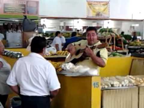 Show inesperado e de graça no Mercado Municipal de Ouro Fino