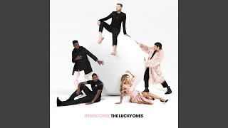 Kadr z teledysku The Lucky Ones tekst piosenki Pentatonix