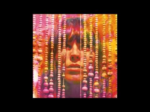 Melody's Echo Chamber - Bisou Magique..