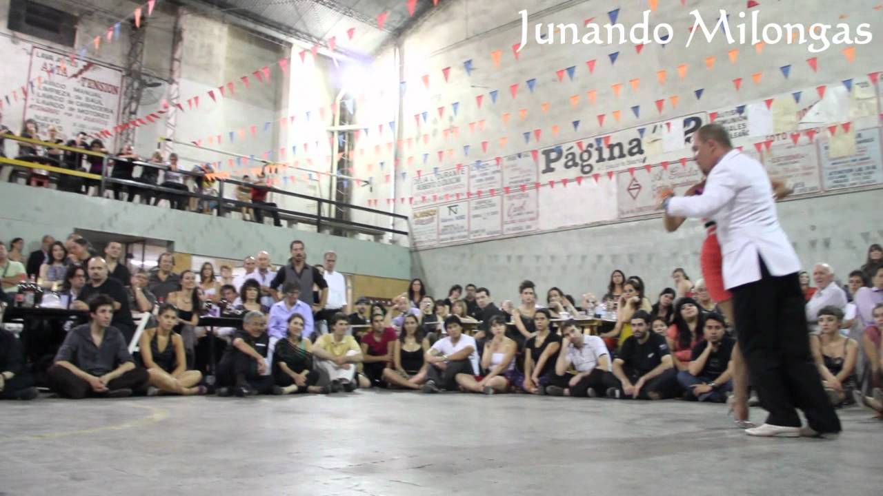 SEBASTIAN MISSE Y ANDREA REYERO EN LA MILONGA DEL MORAN 03