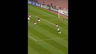 Download lagu Ronaldo CRAZY Header vs Roma 🤯🔥 #shorts mp3
