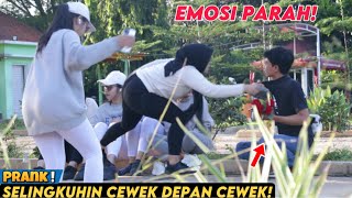 Download lagu GALAK BANGET DIPITING! SELINGKUHIN CEWEK DEPAN CEWEK - Part16 mp3