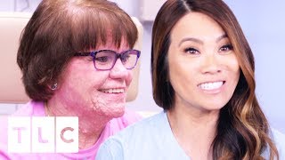 Dr. Lee Aids Patient With An Incurable Skin Condition | Dr. Pimple Popper