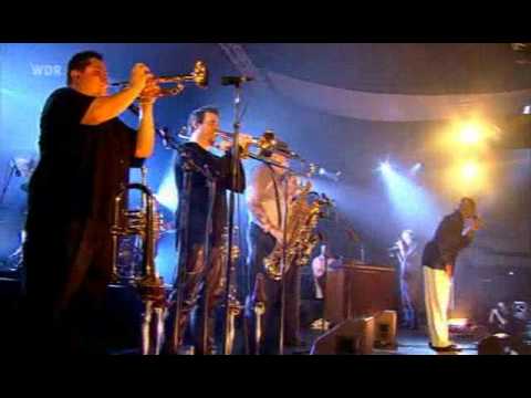 Tower of Power - Knock Yourself Out - Leverkusen Live
