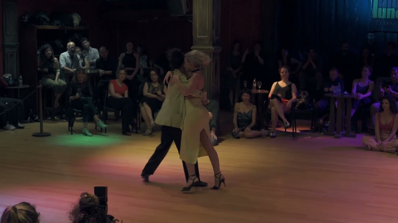 Natalia Fures Anahi Carballo en Muy Lunes Tango
