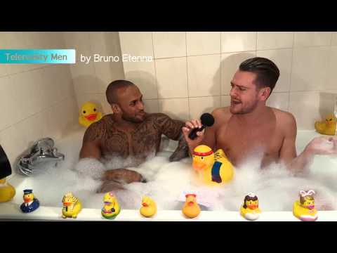 Dimitri dans le bain de Jeremstar