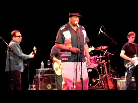 TAJ MAHAL w/ LOS LOBOS 2-19-11 "Lucille"