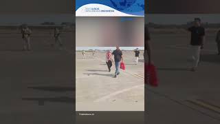 Viral Kembali Video Lama Kaesang & Erina Turun dari Jet Pribadi, Disebut Belanjaan Bebas Bea Cukai?