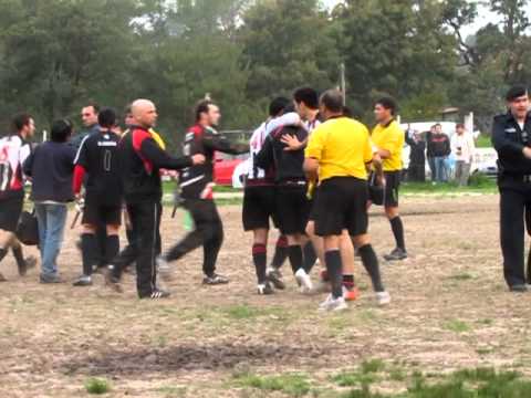 Deprimera.com.uy Incidentes al final del encuentro (Alianza 5 - Defensor)