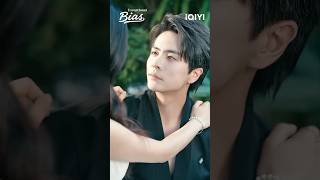 He couldn't resist getting closer 🔥 #iQIYI #drama #shortdrama #exceptionalbias #破例偏爱