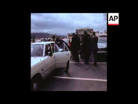 SYND 13-3-74 PAT NIXON ARRIVES FOR INAUGURATION OF PRESIDENT PEREZ