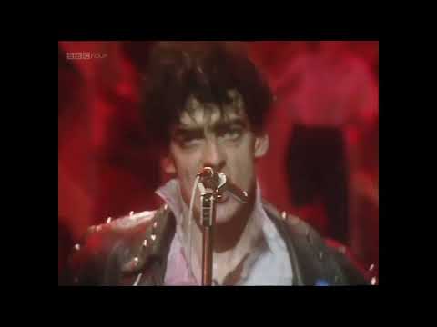 Tenpole Tudor - Swords Of A Thousand Men (TOTP 1981)