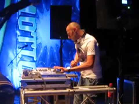 MAX B DJ live in RIOVALLI  6th.9.09 (Astrid-*)