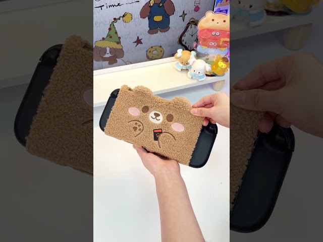 Vídeo relacionado con GeekShare Linda Funda Protectora de Felpa Compatible con Switch y Joy con - Absorción de Golpes y antiarañazos - Oso de Peluche