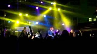 Seether- Out of my Way (live)