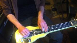 Jigsaw Puzzle Blues on lapsteel