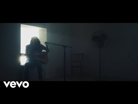 Billy Raffoul - Easy Tiger (Live at the Barn Brand)