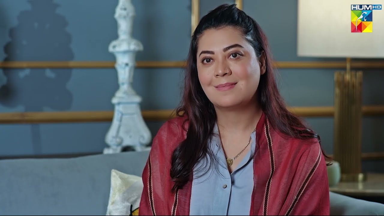 Shakal Bana Ke Bethi Ho...Mubarakbad Tou Do... Meri Bahuain - HUM TV