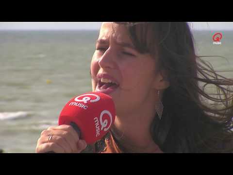 Q-Beach Live: Ellen van den Heuvel - Take Me To Church (Live bij Q)