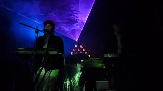 Kllo Walls to Build Live