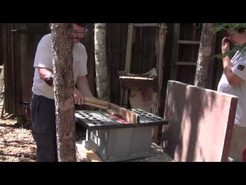 L'gosseux d'bois Ep 12 - Support de baril d'eau