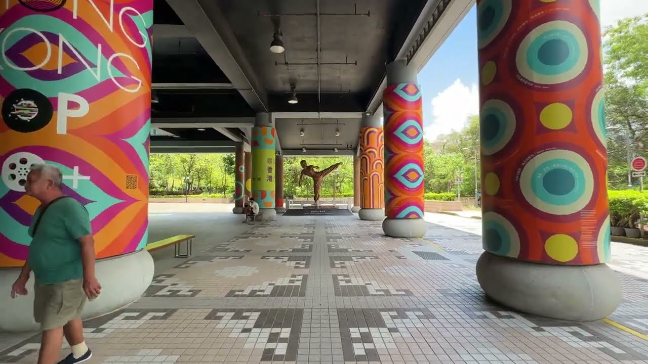 Walk through Hong Kong Heritage Museum to see art, history and culture in one place.