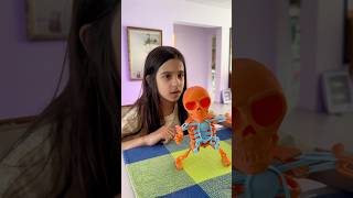 UMA CAVEIRA DANÇARINA 😱 #shorts