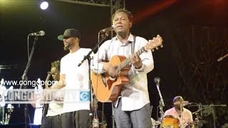 Fally iPUPA feat LOKUA KANZA et Olivier TSHIMANGA sur le même podium pour le 20ans de carrière...