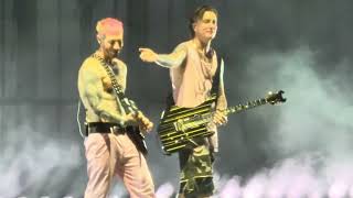 Download lagu Avenged Sevenfold - Unholy Confessions (Live Toronto August 6 2026) mp3