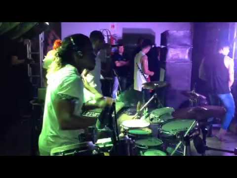 Koioty é muita luxúria em Campo Grande